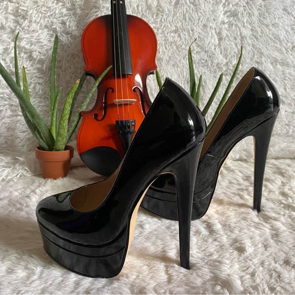 BLACK HIGH HEELED PUMP | 6+ Inches - Picture 2 of 9